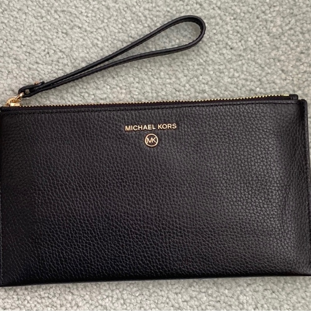 Michael Kors Lightly Used Wristlet